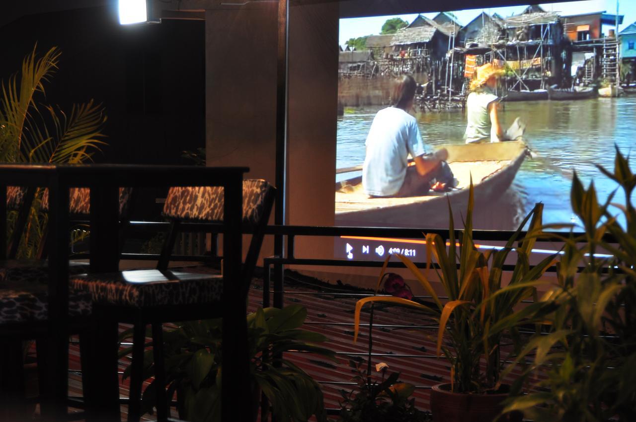 Feliz Hostel Cafe & Bar Phnom Penh Zewnętrze zdjęcie